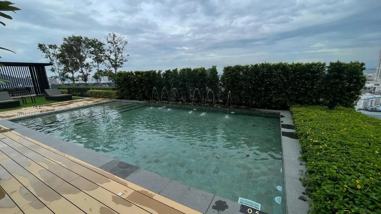Apartment Beacon Executive Suites #Georgetown #Rooftoppool #23A Malaysia